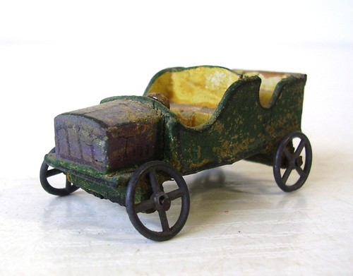 Antikes miniatur auto - miniatur,