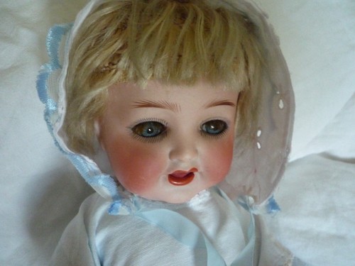 Alte porzellankopfpuppe - alte,