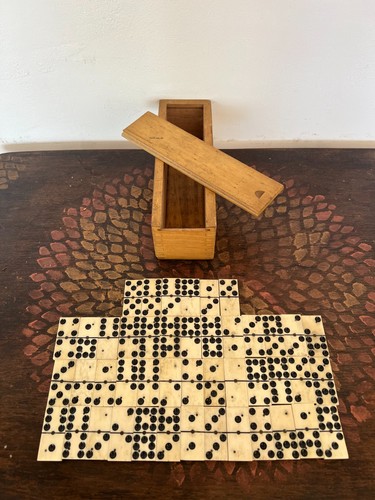 Domino spiel aus - domino,