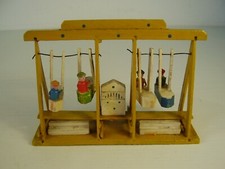 Antike Miniatur Jahrmarkt